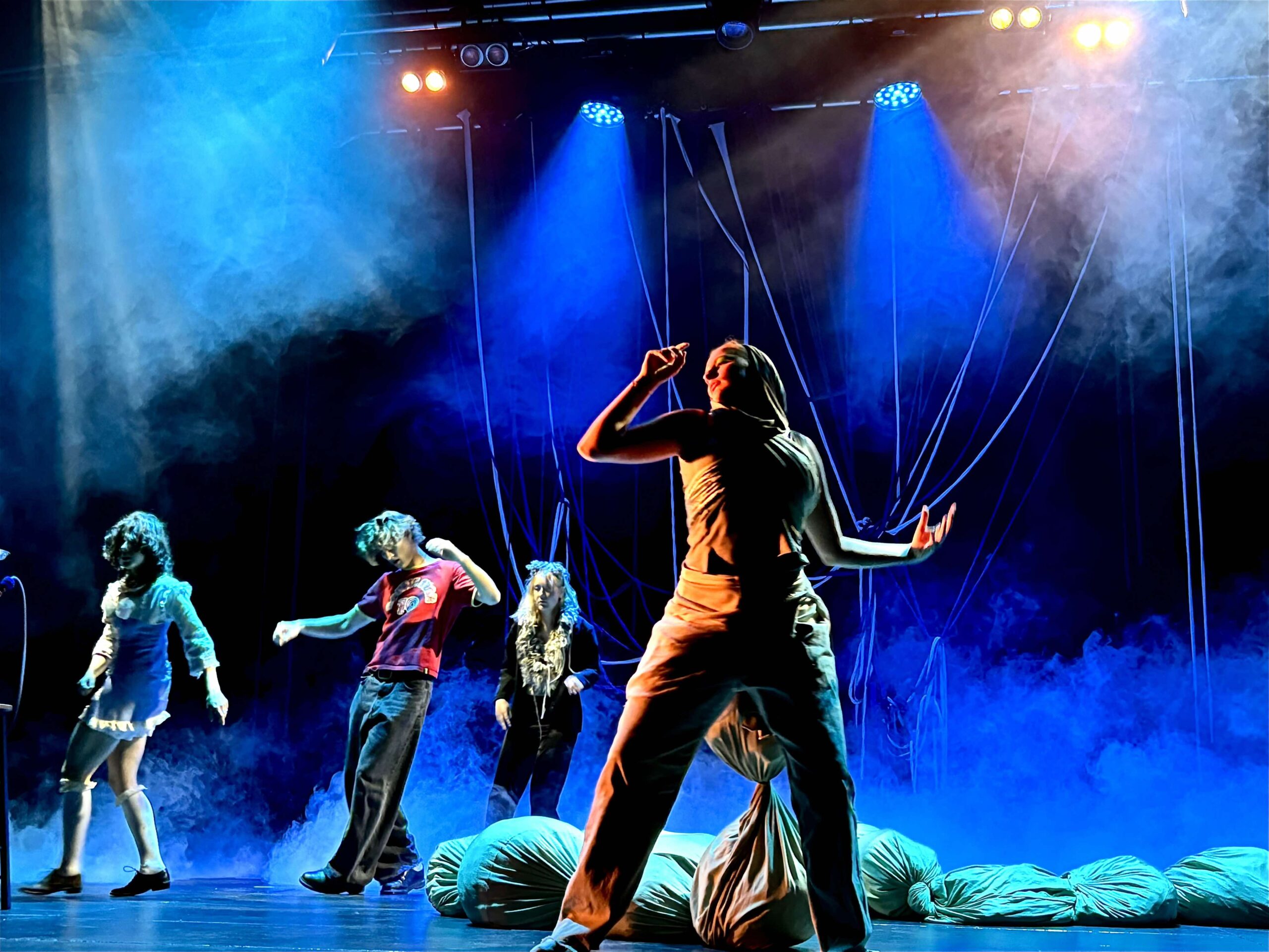 Kulormen, Alice, Filur og Mus hos kulormen